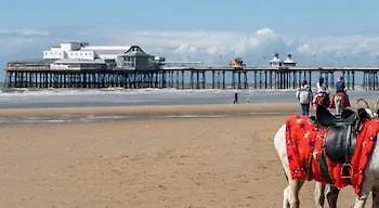 Alojamento de Acomodação e Pequeno-almoço Sussex Hotel Blackpool